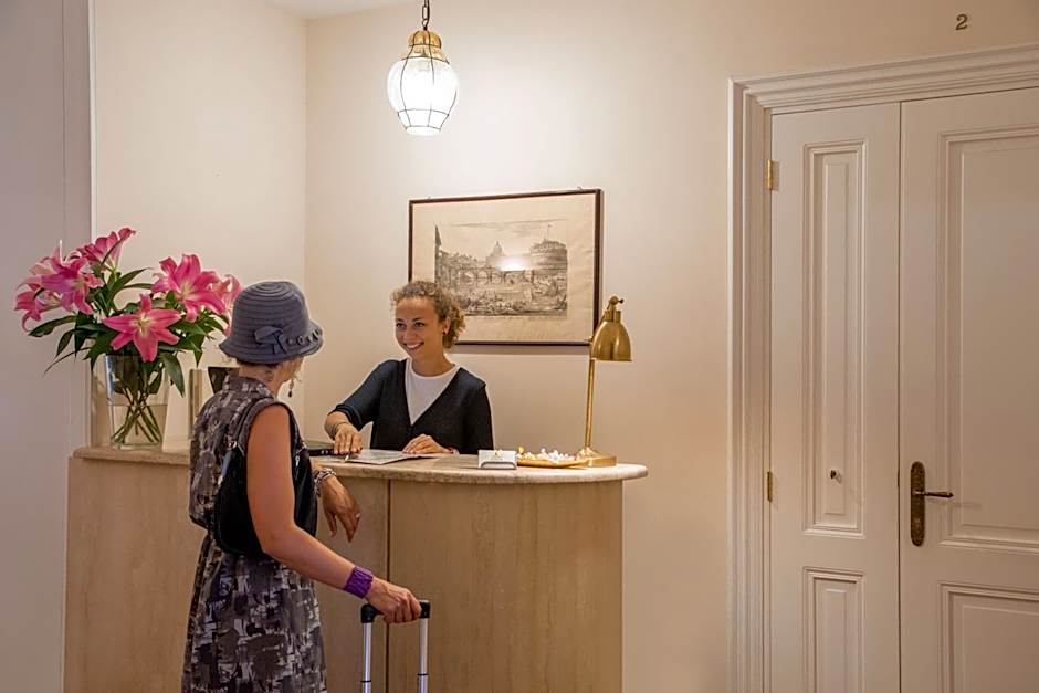 Aenea Superior Inn