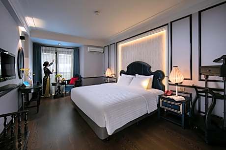 Premium Suite With Window