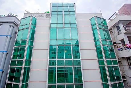 Hotel De Crystal Crown