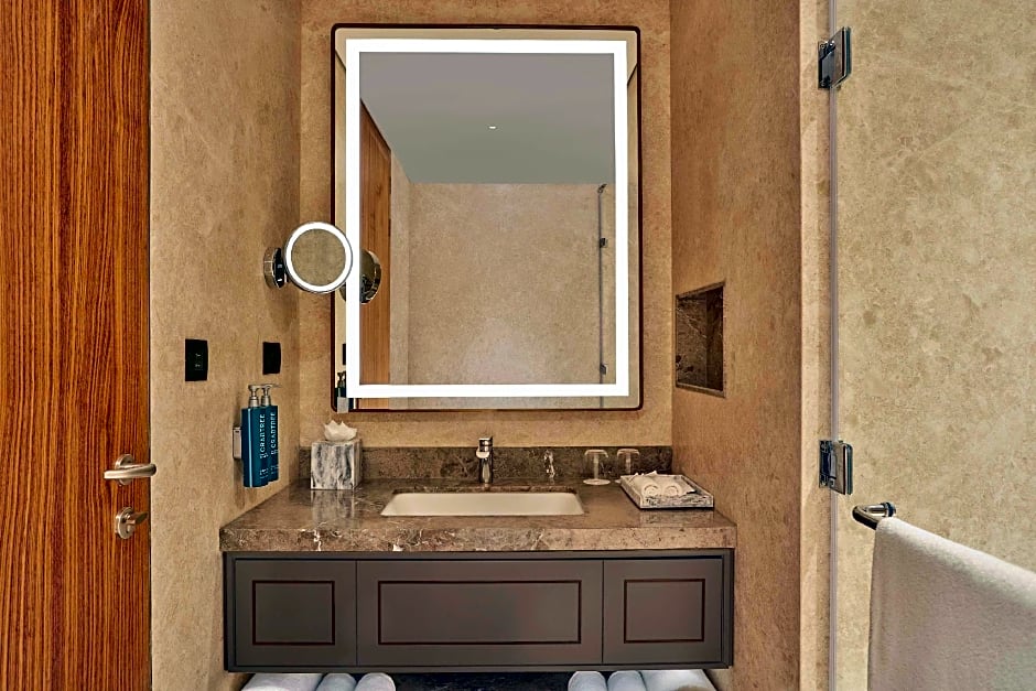 DoubleTree by Hilton Bengaluru Whitefield