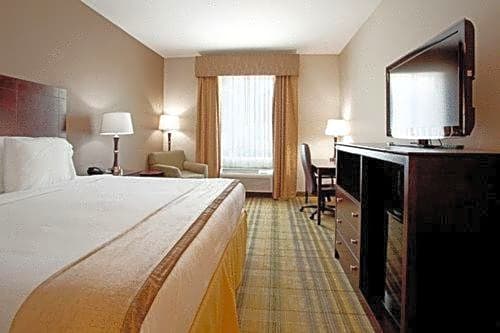 Holiday Inn Express And Suitescut Off Galliano By IHG