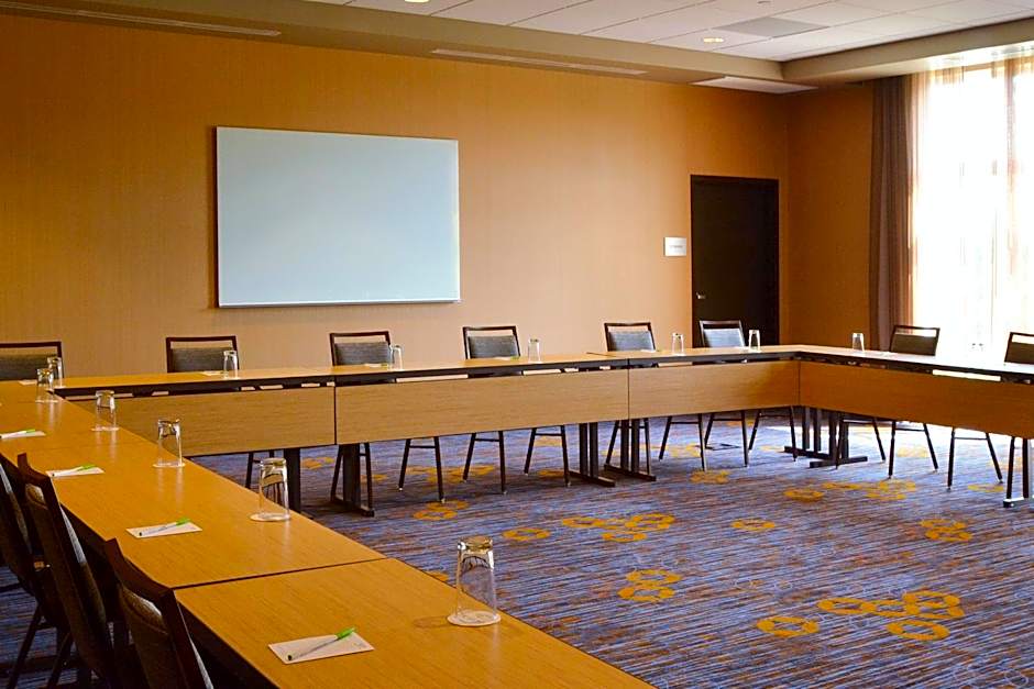 Courtyard by Marriott Youngstown Canfield