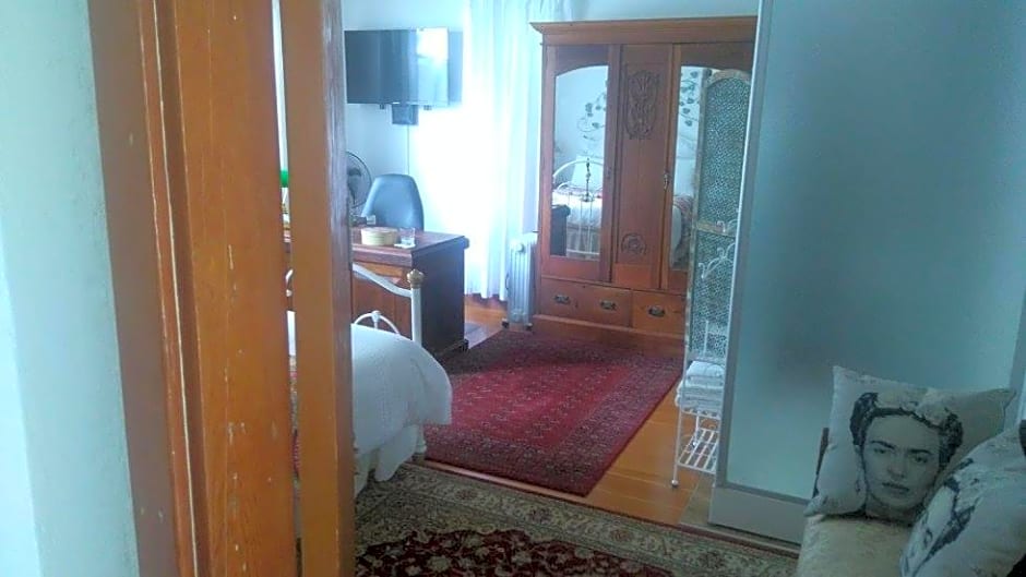 29onTait Guest House