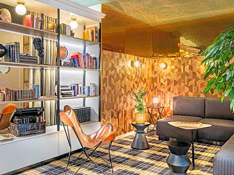 Mercure Paris Bercy Bibliotheque