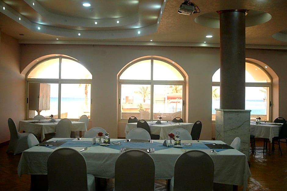 Photo 1 of 10 of Arous El Bahr Hotel