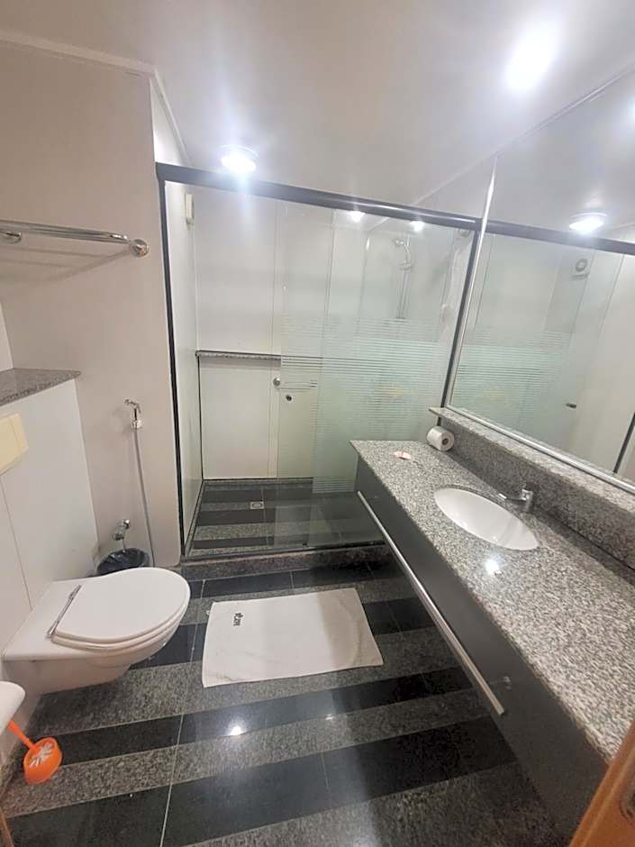 Flat no Golden Tulip By Rei dos Flats