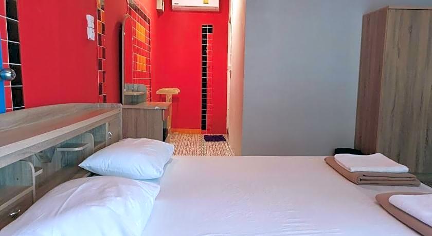 Super Hostel