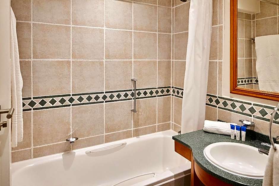 First Group Breakers Resort - Official