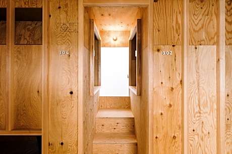 Bunk Bed in Mixed Dormitory Room