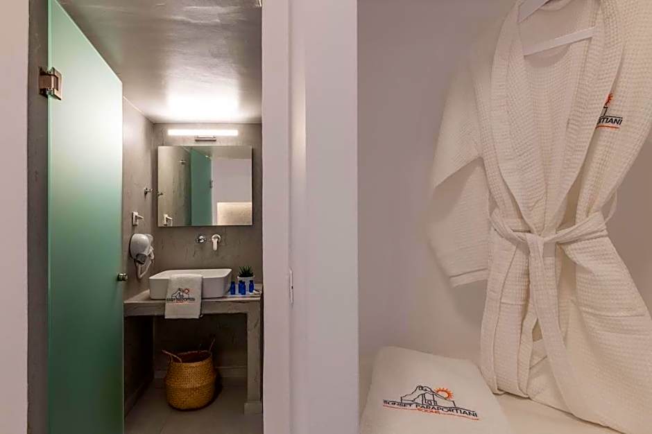 Sunset Paraportiani Rooms