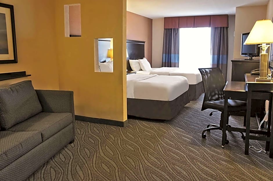 La Quinta by Wyndham Edmond
