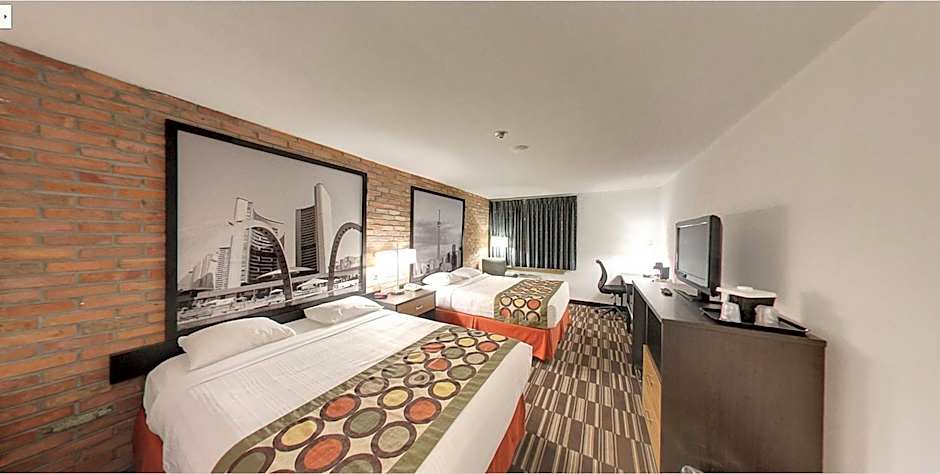 Super 8 by Wyndham Sudbury ON