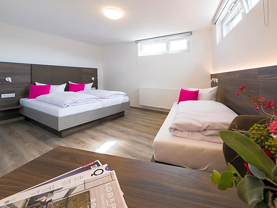 Hotel Lowen Garni - B&B