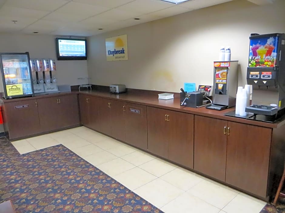 Days Inn by Wyndham Grand Island I-80