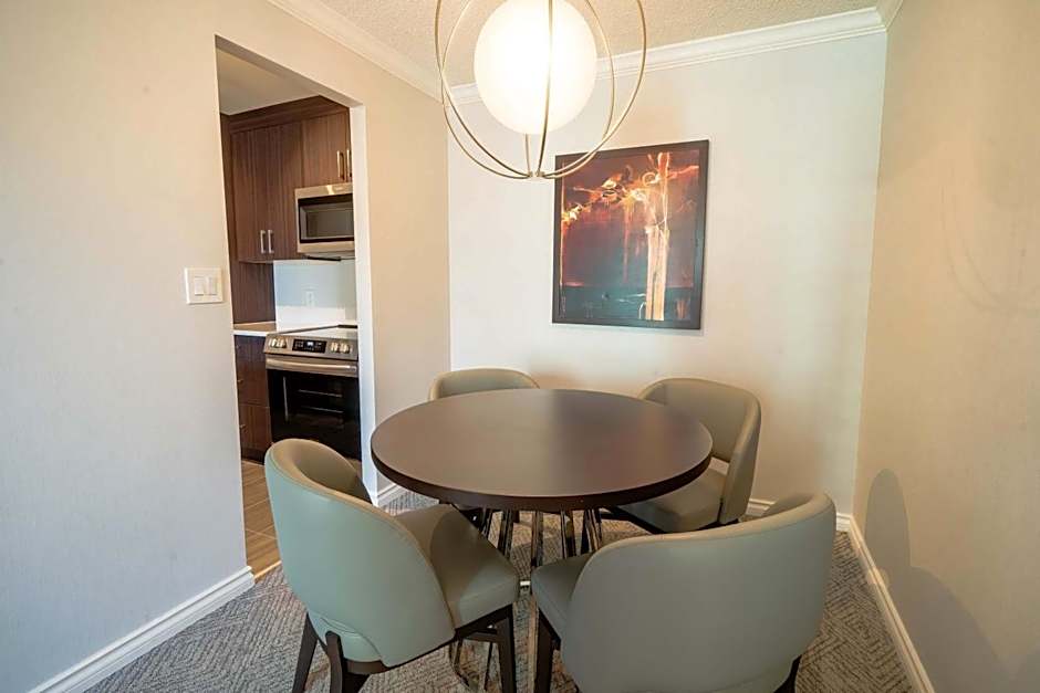 La Grande Residence at the Sutton Place Hotel