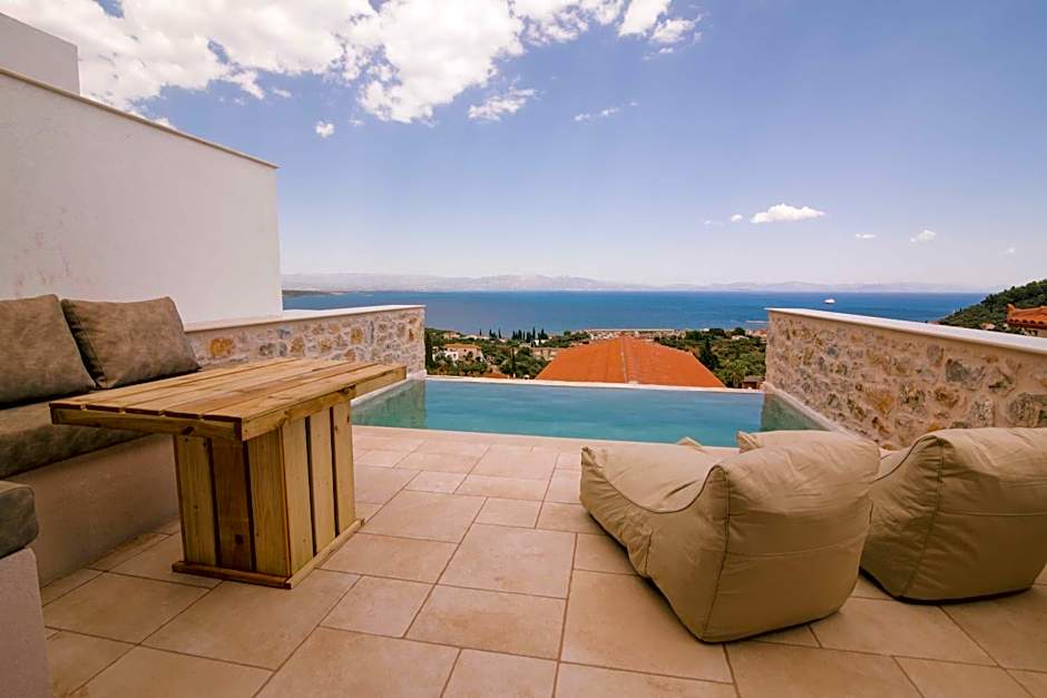 Mani Luxury Suites and Studios in Gytheio with Private Pools