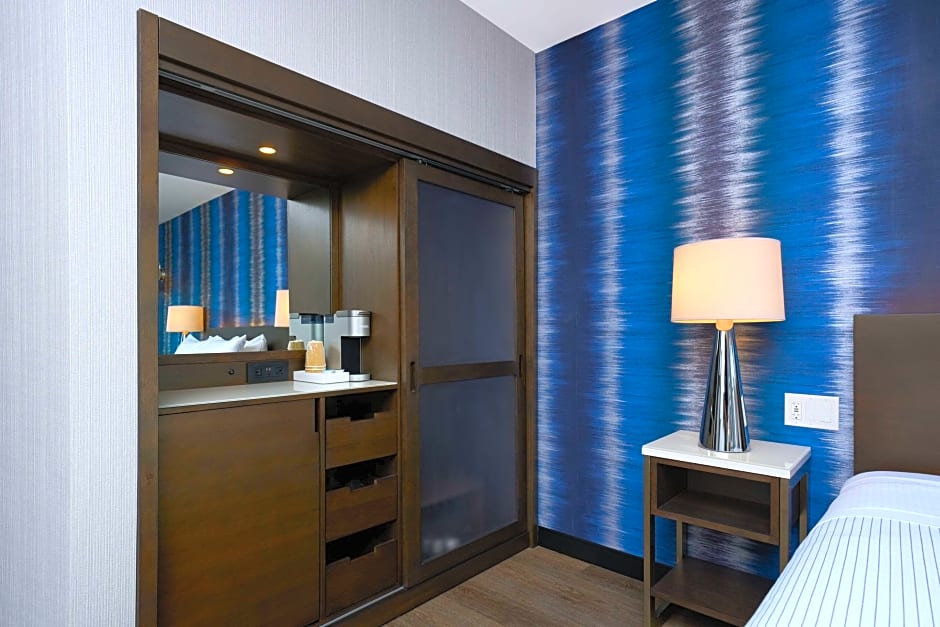 Cambria Hotel Detroit Downtown