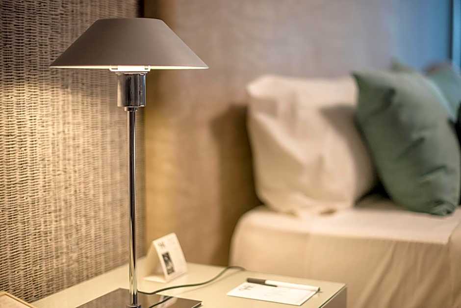 Plaza Real Suites Hotel