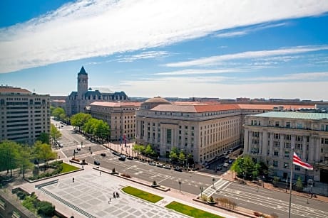 Room, 1 King Bed, Non Smoking (Hearing Accessible)