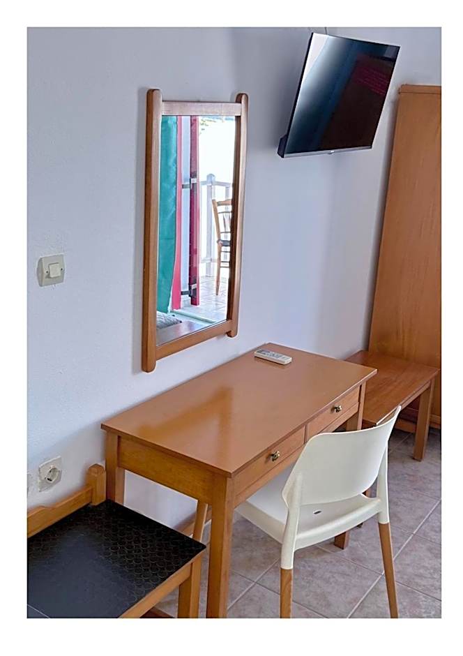 Summer Shades Hotel - ex Arkoulis