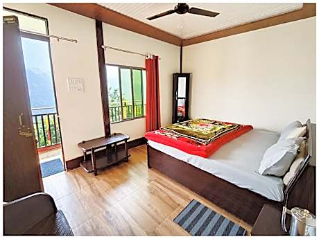 Goroomgo Snow hills Resort chopta