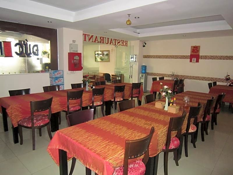 Duc Minh Saigon Airport Hotel