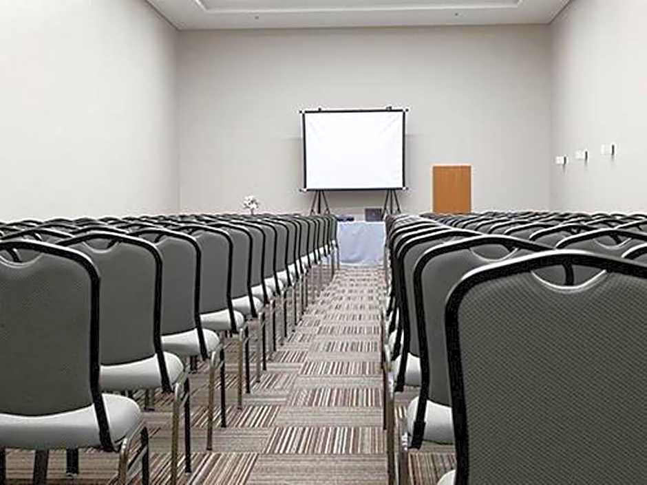 Golden Tulip Sao Jose Dos Campos