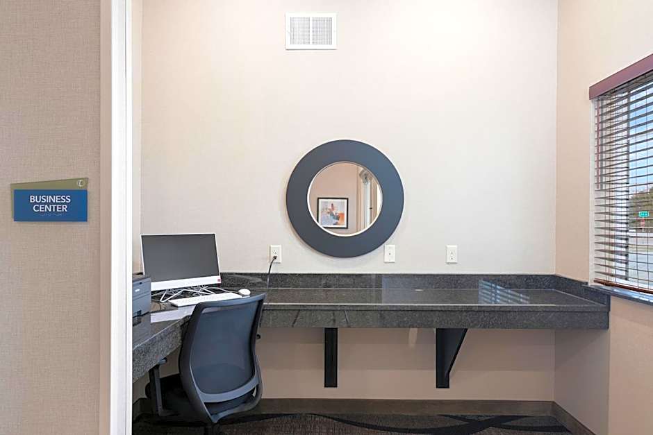 Cobblestone Inn & Suites - Yuma