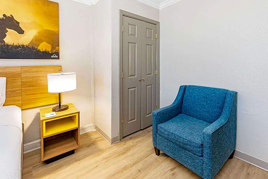 Days Inn by Wyndham Del Rio