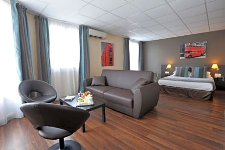 Suite with King Bed and Sofa Bed