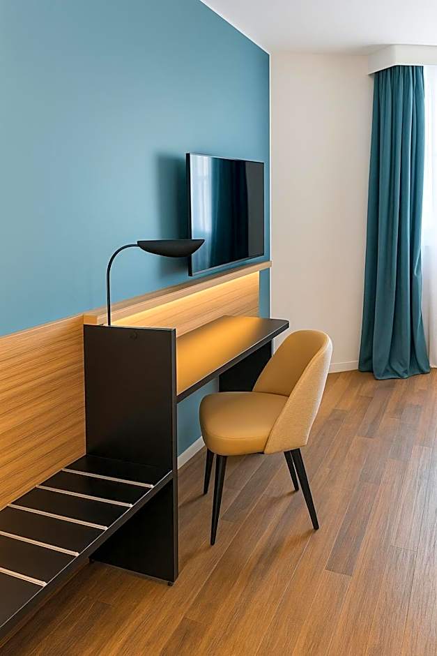 Campanile Reims Centre - Cathedrale