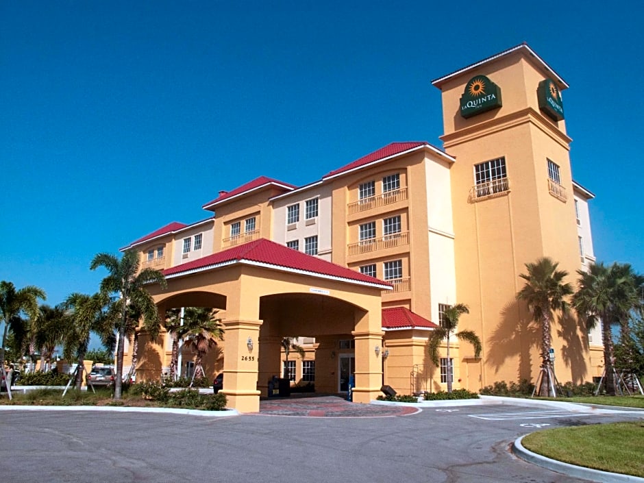 La Quinta Inn & Suites by Wyndham Ft. Pierce