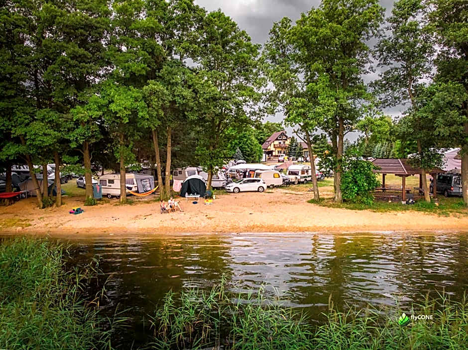 RiW Małe Swory - Domek pływający Houseboat i domki drewniane