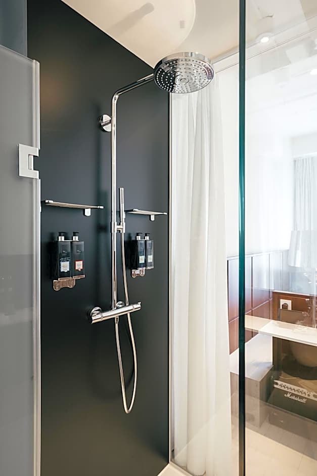 Ruby Lilly Hotel Munich