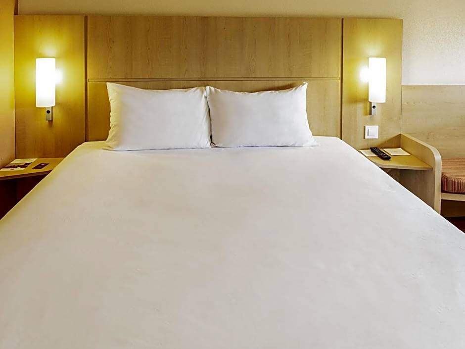 Ibis Oviedo