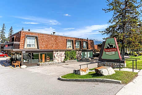 Tonquin Inn