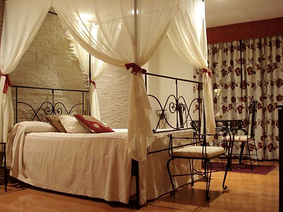 Suite, Jetted Tub — 15 fotoğraftan 1. fotoğraf