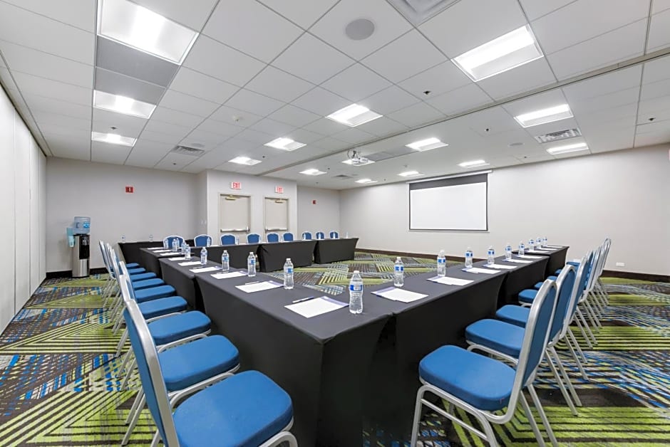 Holiday Inn Express Naperville By IHG