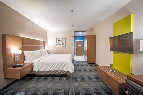 King Room - Hearing Accessible - Non-Smoking