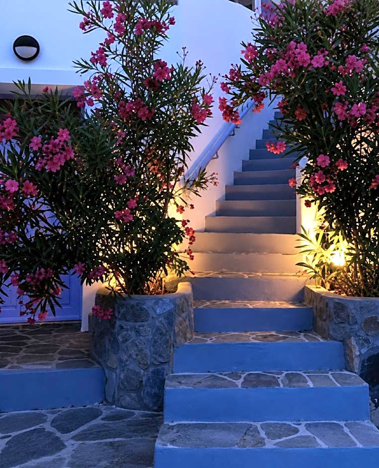 Porto Sikinos Hotel