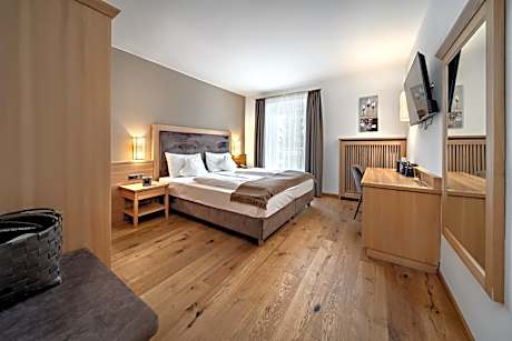 Double or Twin Room with Balcony