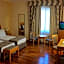 Riviera Hotel