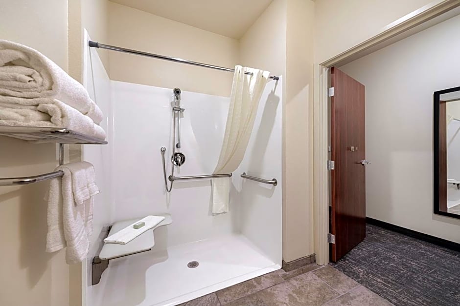 Cobblestone Hotel & Suites - Urbana
