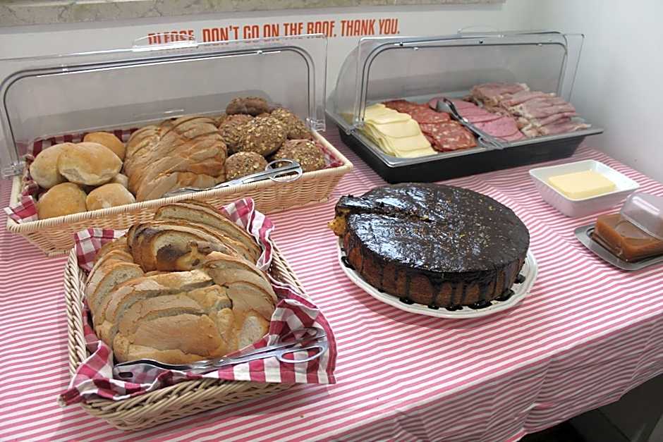 Inn Possible Lisbon Hostel