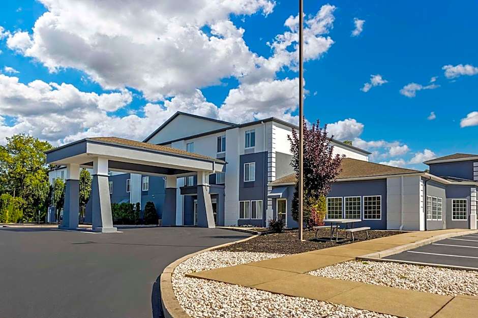 Comfort Inn & Suites Harrisburg-Hershey North