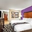 La Quinta Inn & Suites by Wyndham Norwich-Plainfield-Casino