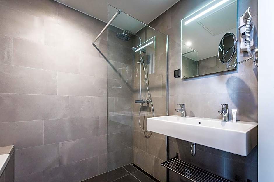 YAYS Amsterdam East by Numa