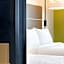 Holiday Inn Express & Suite Milroy - Reedsville By IHG