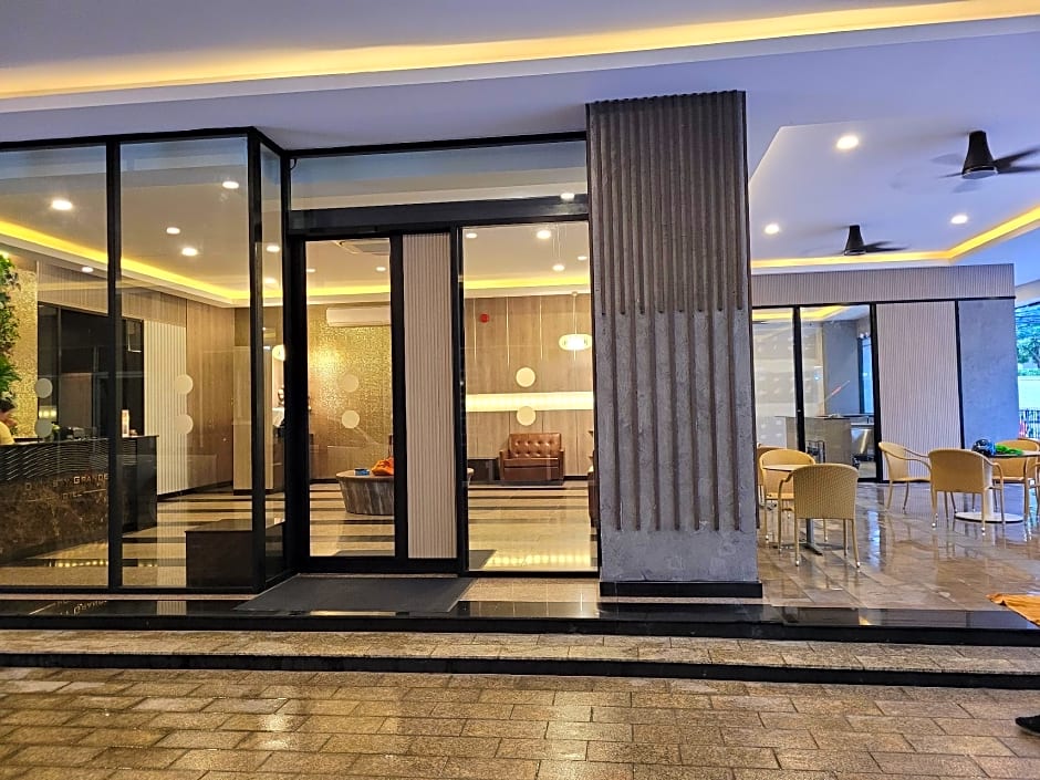 Dynasty Grande Hotel