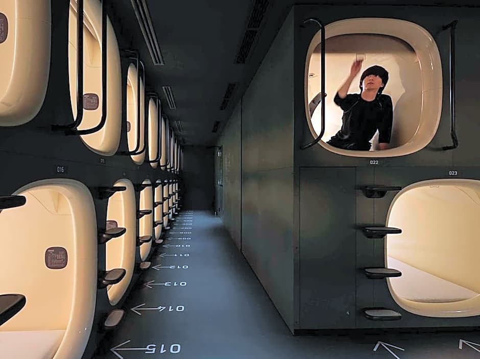 9h nine hours Shinagawa station for men 